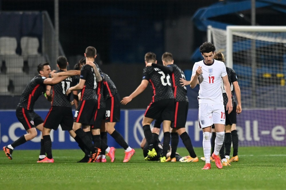  摩纳哥青训新星崛起，十七岁小将首秀破门  